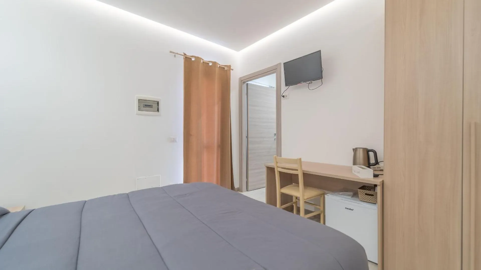Brorent Room Stay 3 オルビア 0*,  イタリア